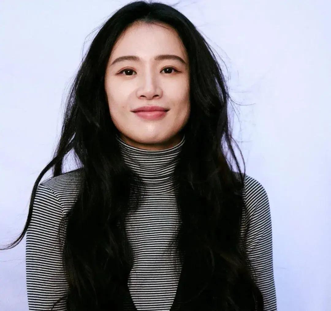 李梦签约乐华娱乐，星途璀璨新征程