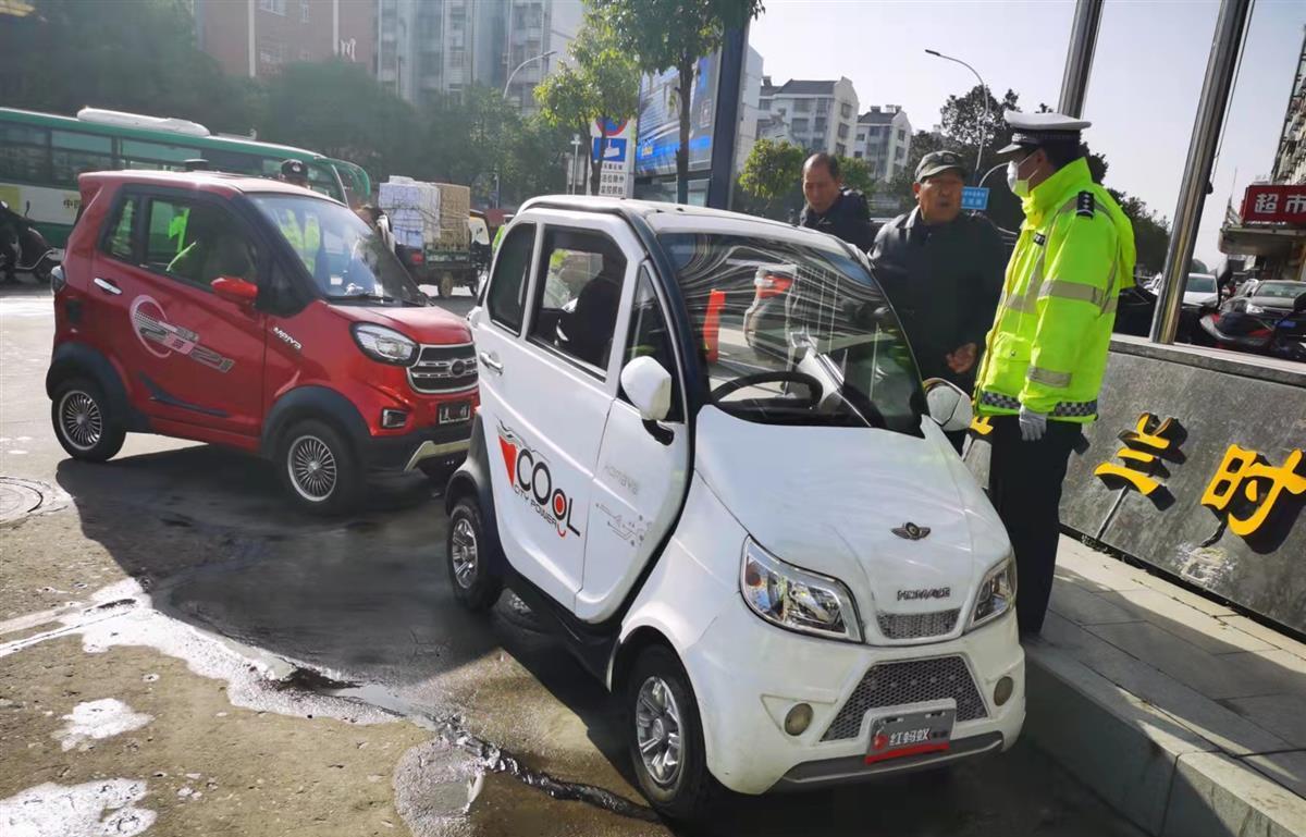 警方智能通告系统重塑现实，科技守护下的智能正义与公众安全——以瘫痪老人涉案事件为例