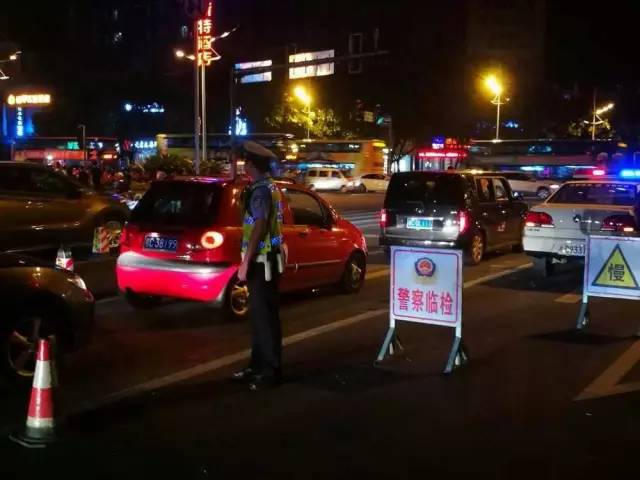 广州交警通报深夜飙车事件，严重超速警示公众安全驾驶