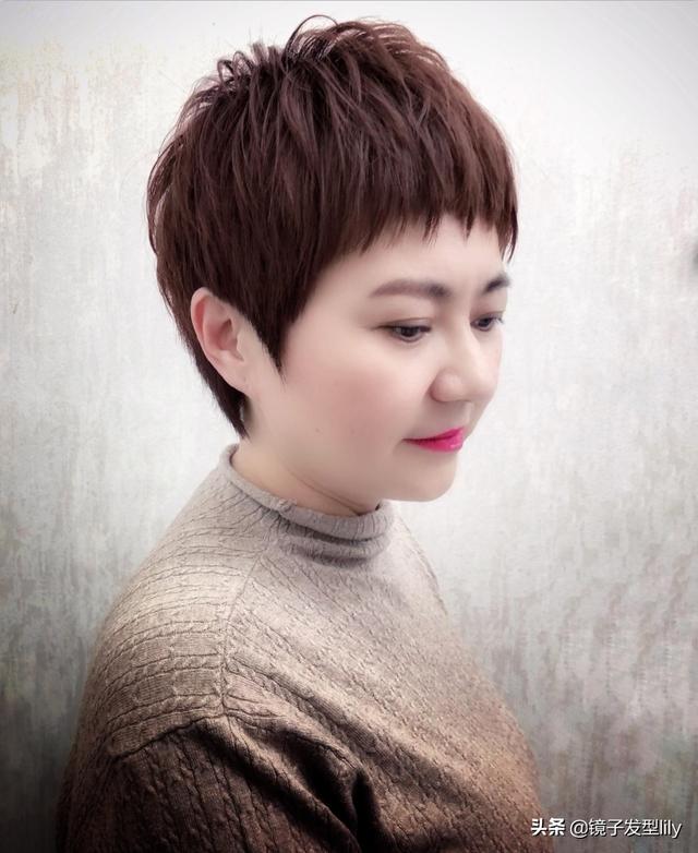 最新女士发型，变化之美，自信闪耀