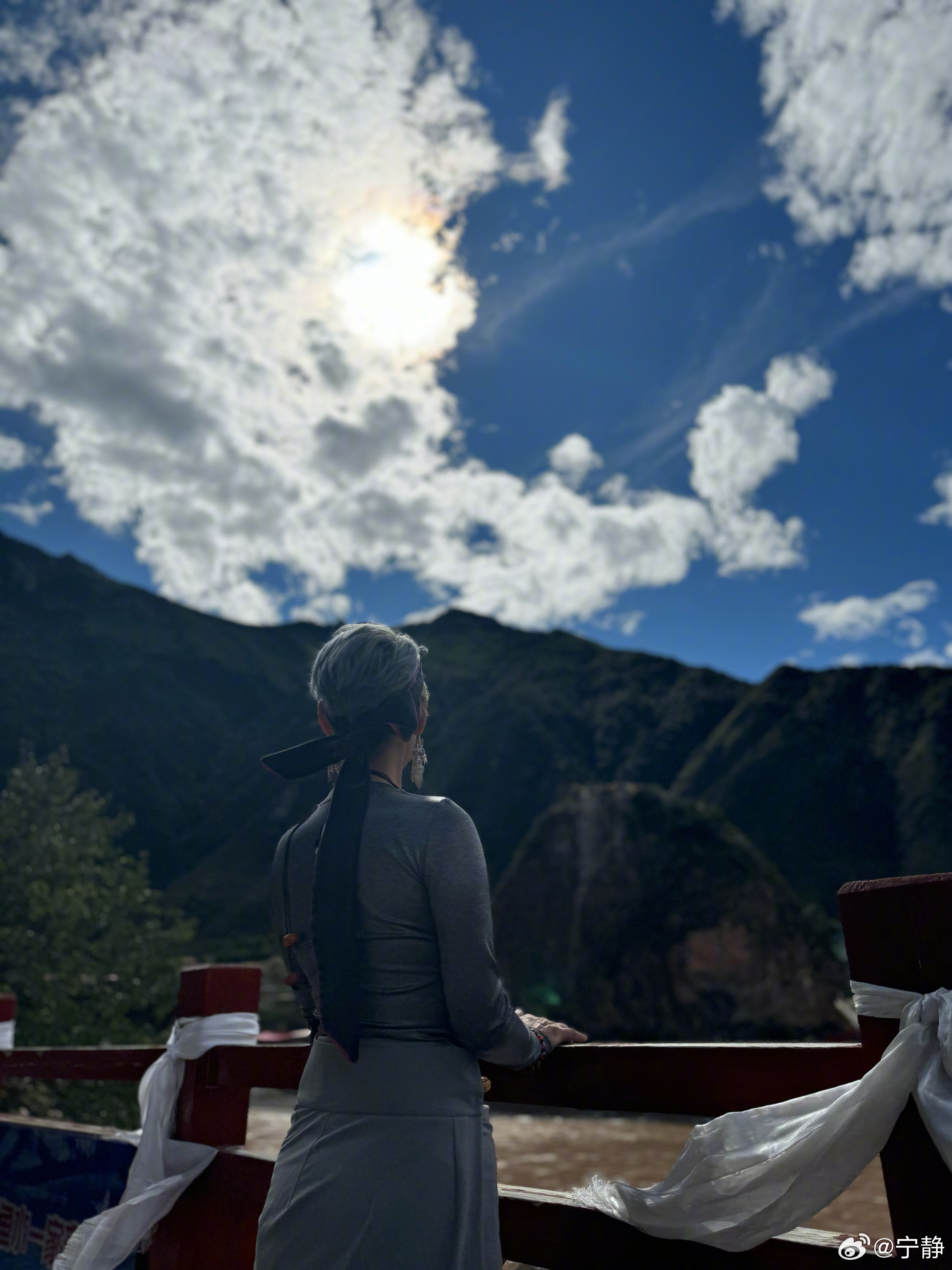 宋慧乔最新旅行心得，探索自然美景，寻觅内心宁静之旅