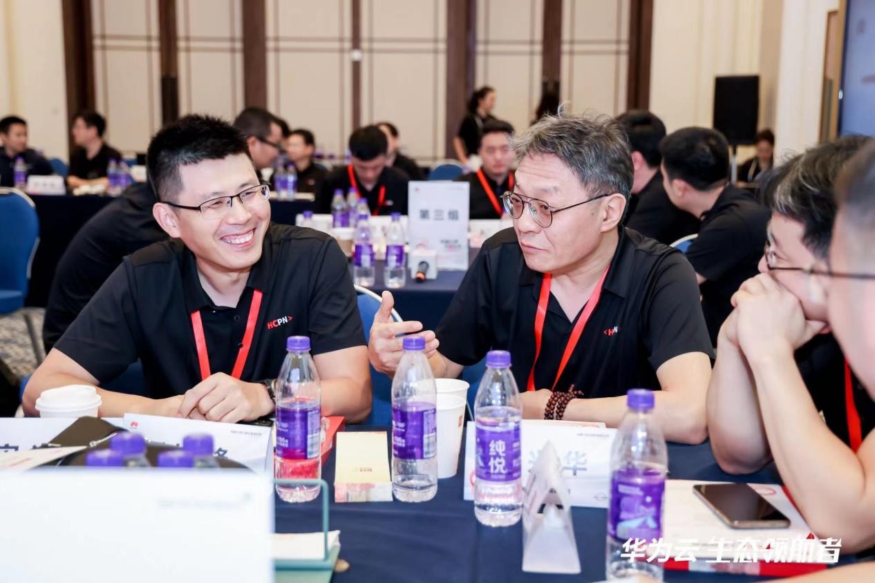 孟晚舟最新动态，时代之光下的华为领航者