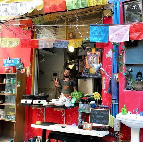 火箭交易最新动态，巷弄深处的特色小店奇妙旅程