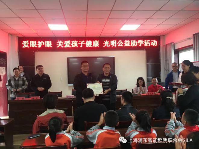 TCL最新电视，引领变革，照亮生活之光