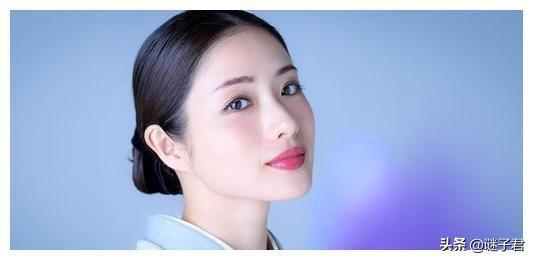 石原里美最新日剧，科技魅力让生活瞬间升级！