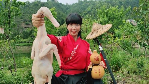 最新美女杀鸭，从变化中学习，自信助力梦想实现
