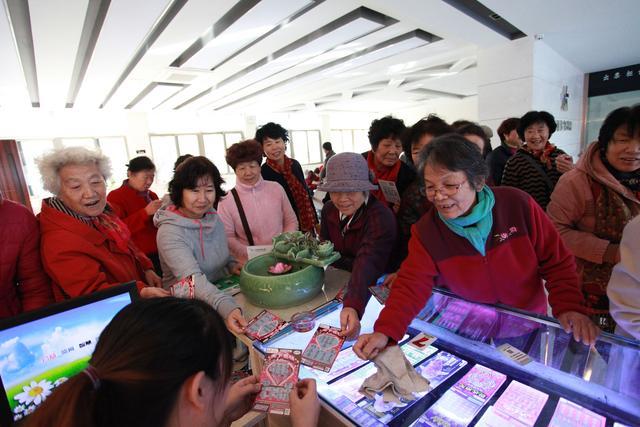 科技引领未来，2021最新彩票助手助你梦想触手可及