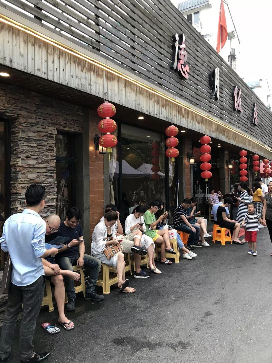 小巷深处的特色小店探秘，富二代的最新国产风尚揭秘