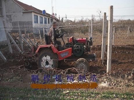 农业科技革新之作，最新葡萄埋腾机介绍