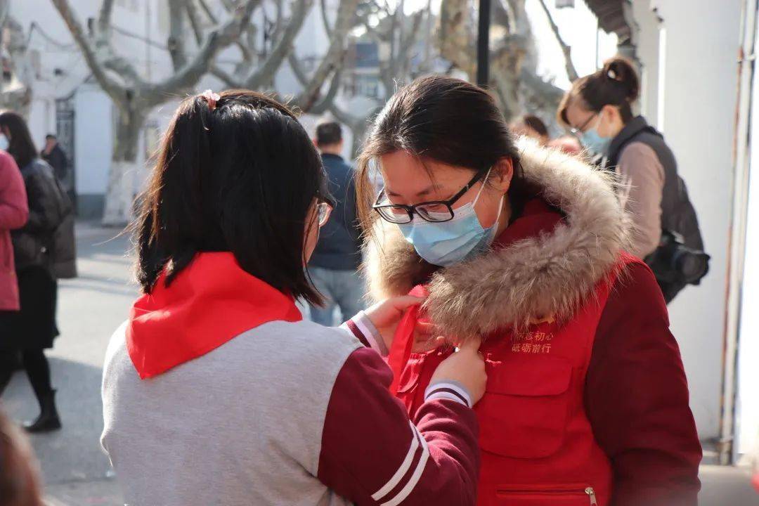 谢霆锋最新动态揭秘，小巷深处的独特风情体验