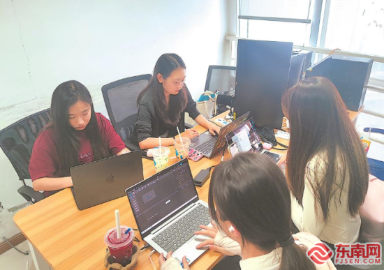 最新视频播放，变化中的学习之旅，自信与成就感的源泉