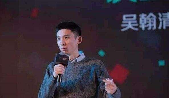 毕福剑最新演出，变化中的学习，自信与成就感的舞台展现
