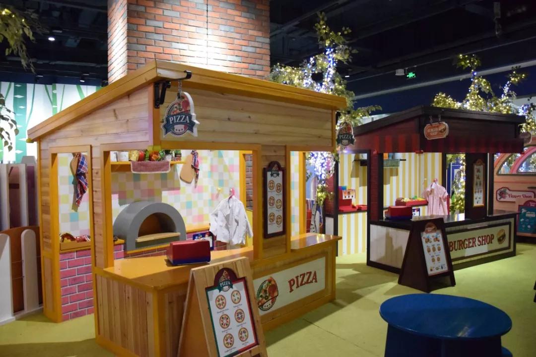 探索特色小店，最新儿童器材的奇妙之旅