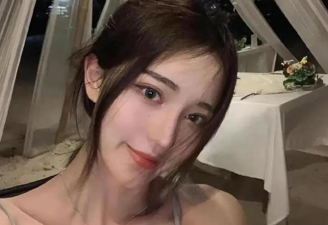 最新反差婊，心灵与自然的完美交融时刻