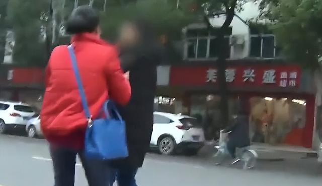 最新网逃妻，巷弄深处的独特小店故事
