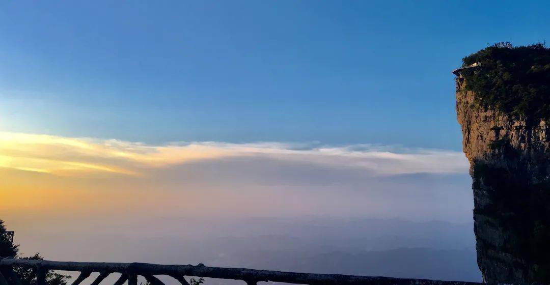 追寻心灵平和，自然美景之旅与最新新闻24小时概览