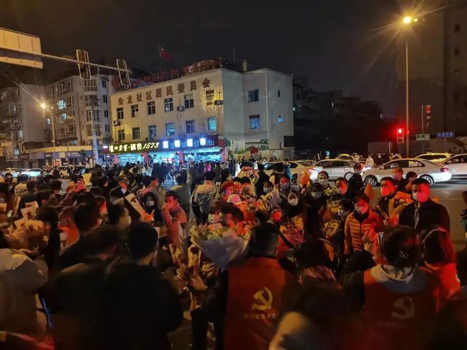 成都新冠疫情最新动态，小巷独特小店成焦点