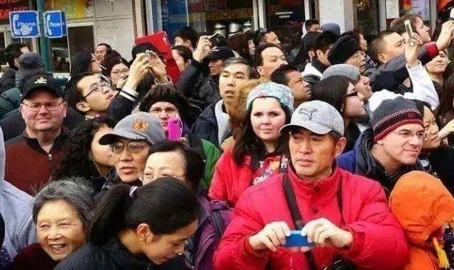 全球精彩瞬间尽在掌握，出境最新消息速递！