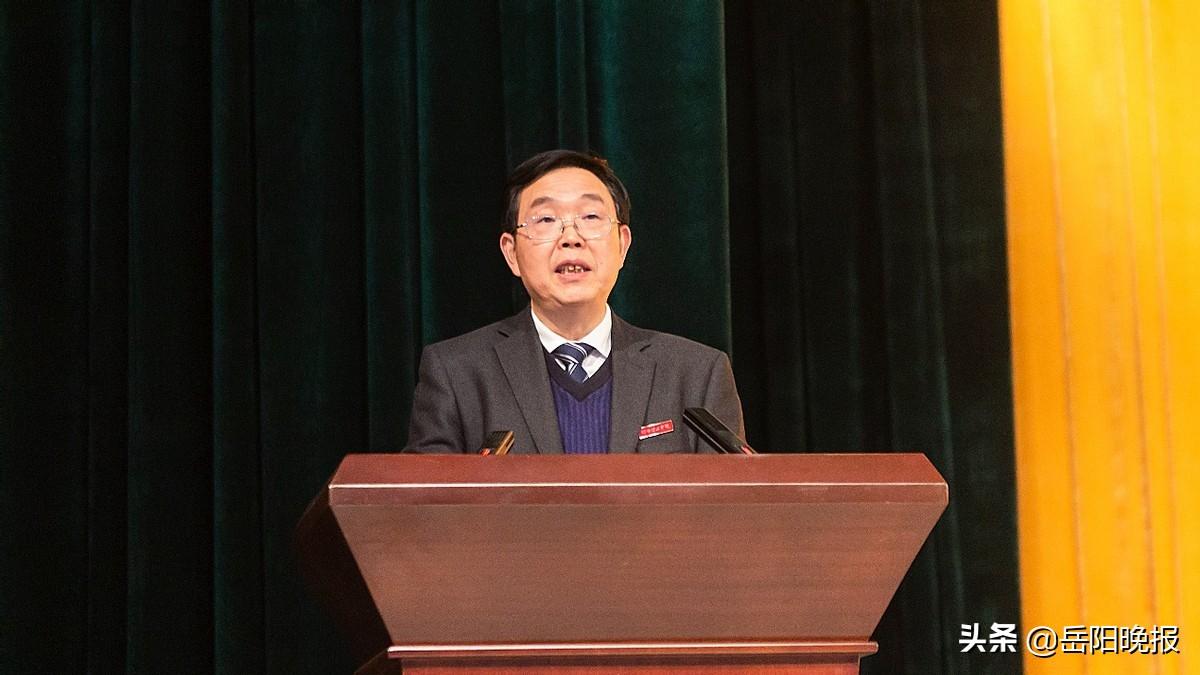 最新大学开学时间公布，时代里程碑的见证者