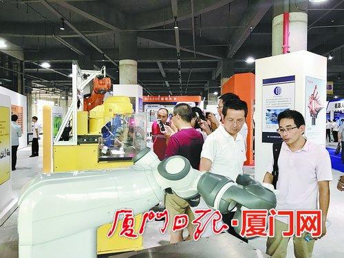 未来最新机器人，探索自然美景的奇妙之旅