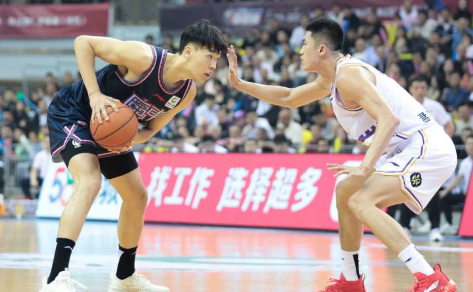 广东宏远最新引援动态，探寻内心力量与自然之旅的呼唤