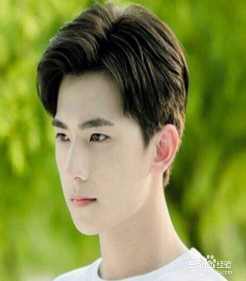 男明星发型变迁，时尚潮流的解读与探索