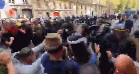 最新街头风尚，潮流前沿的街头风格演变引领潮流新篇章