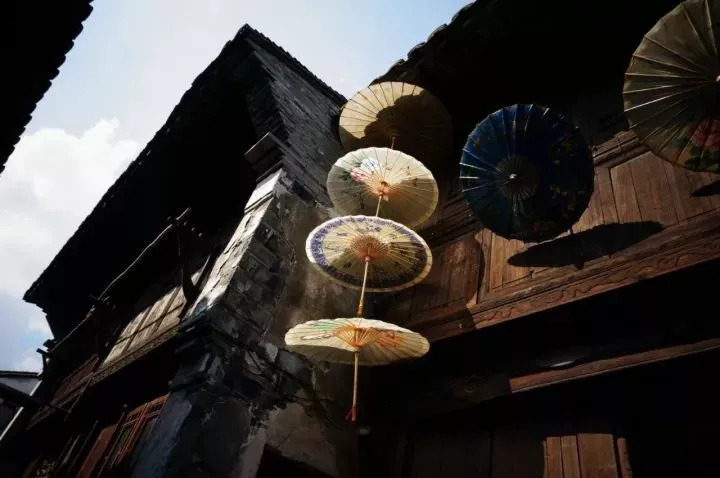 乌有之乡最新动态揭秘，小巷深处的独特风味探索报道