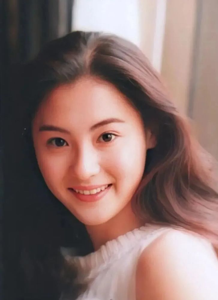 70年代香港女明星，璀璨星辰的辉煌岁月回顾