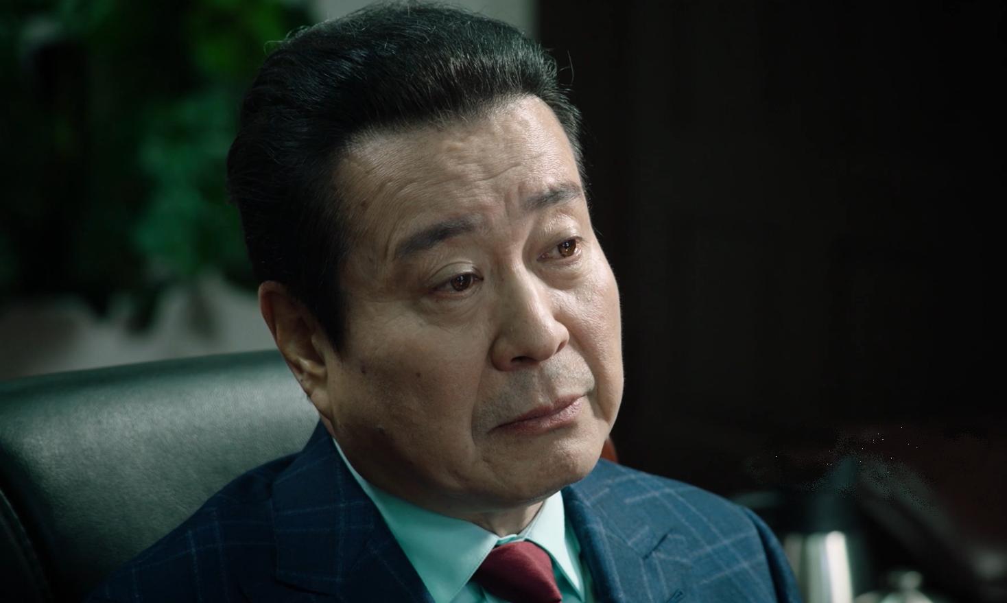 黑白明星照片，小巷深处的摄影秘境探索