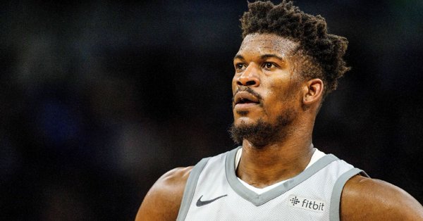 NBA火箭队最新交易动态及巷弄深处的秘密小店揭秘