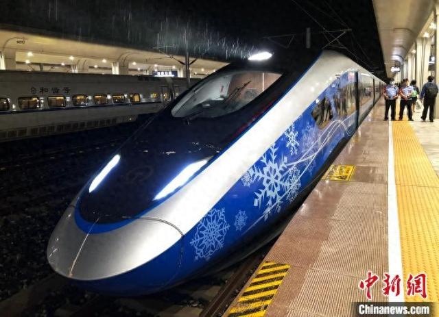 中国最新列车，速度与科技的极致融合