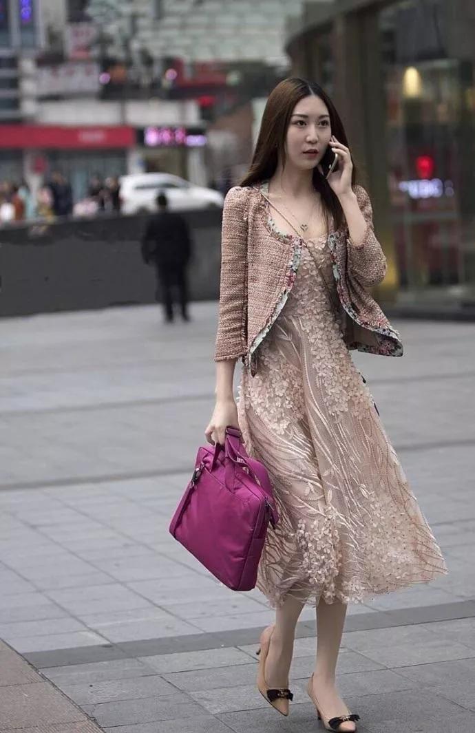 最新街拍丝袜视频，时尚潮流的街头见证与影响力