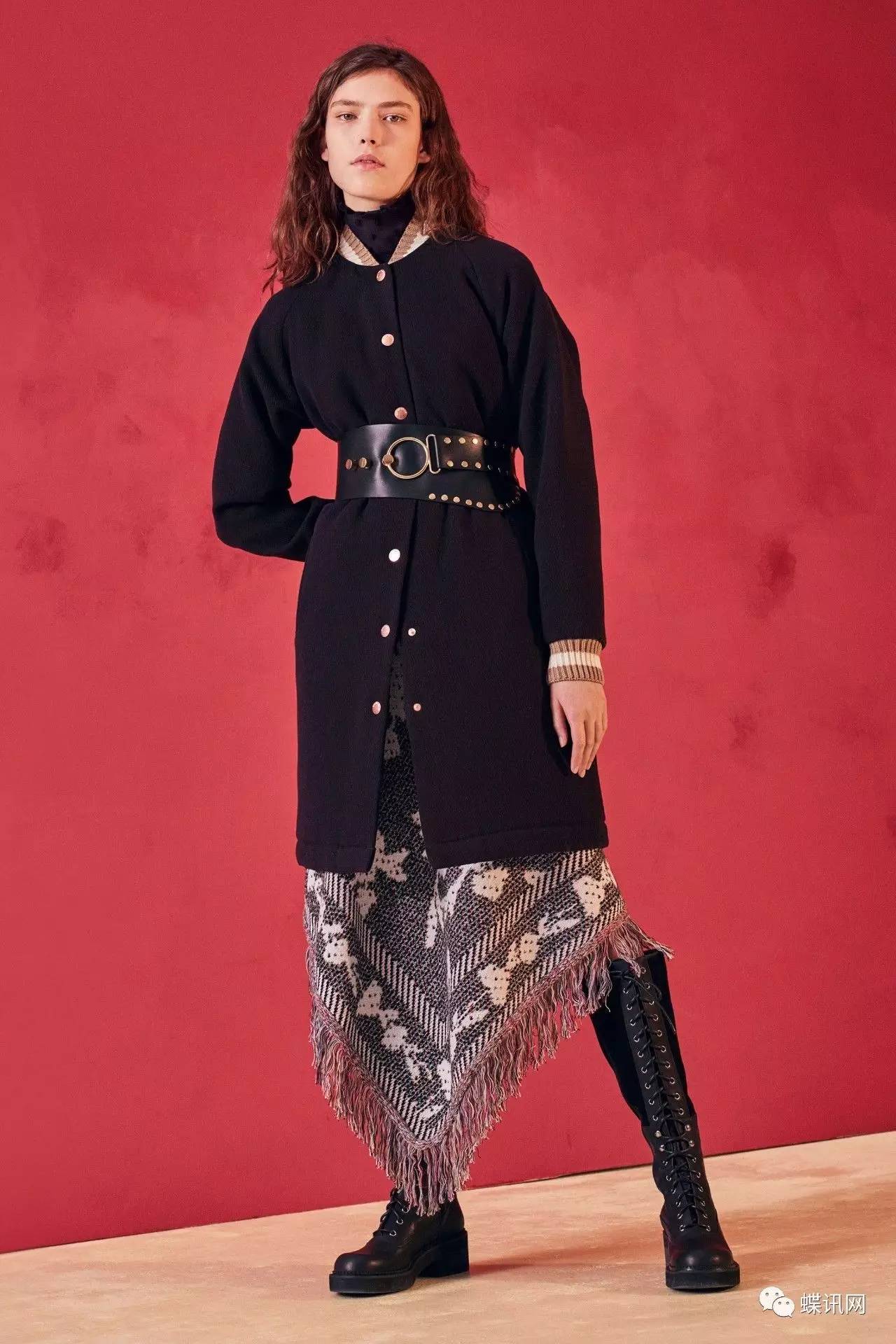 最新名牌服装，时尚与爱的不解之缘
