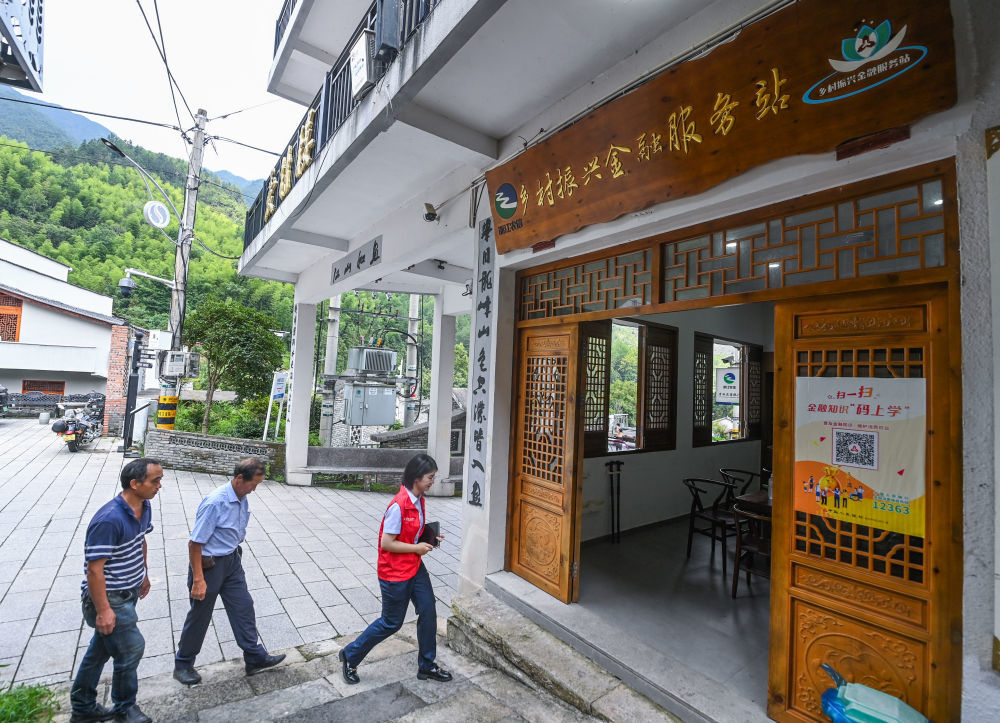 中国迁都最新消息与小巷风情小店探秘