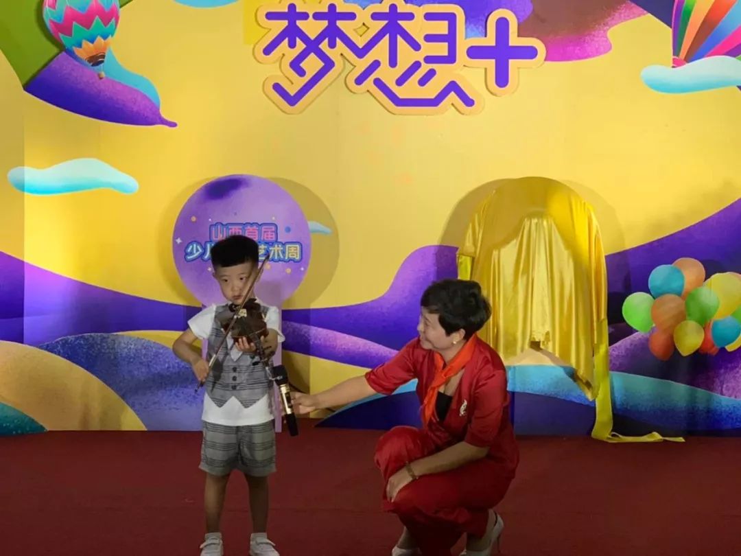 BT破解最新，家庭冒险之旅，欢笑与爱同行
